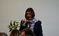 Angela Ströter hält die Neujahrsrede.&nbsp;