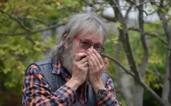  Musiker des Musikkreises mit Mundharmonika 